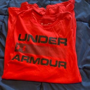 Men’s under armour shirt